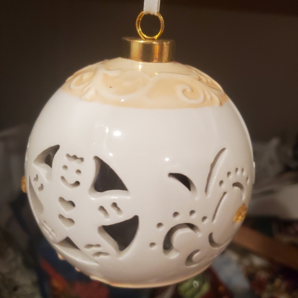 Light Up Ornament